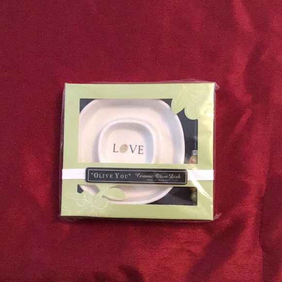 (5) Olive you trays and spreaders. Great as favors. - Picture 2 of 5